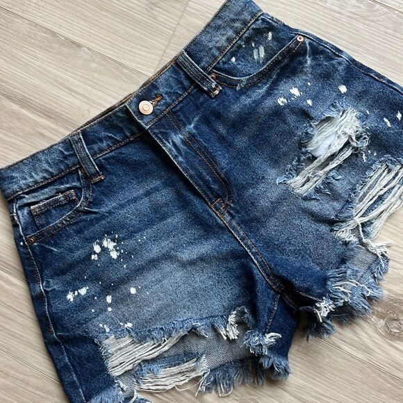 No Boundaries High Rise Distressed Jean Shorts Size 5 - Picture 1 of 5